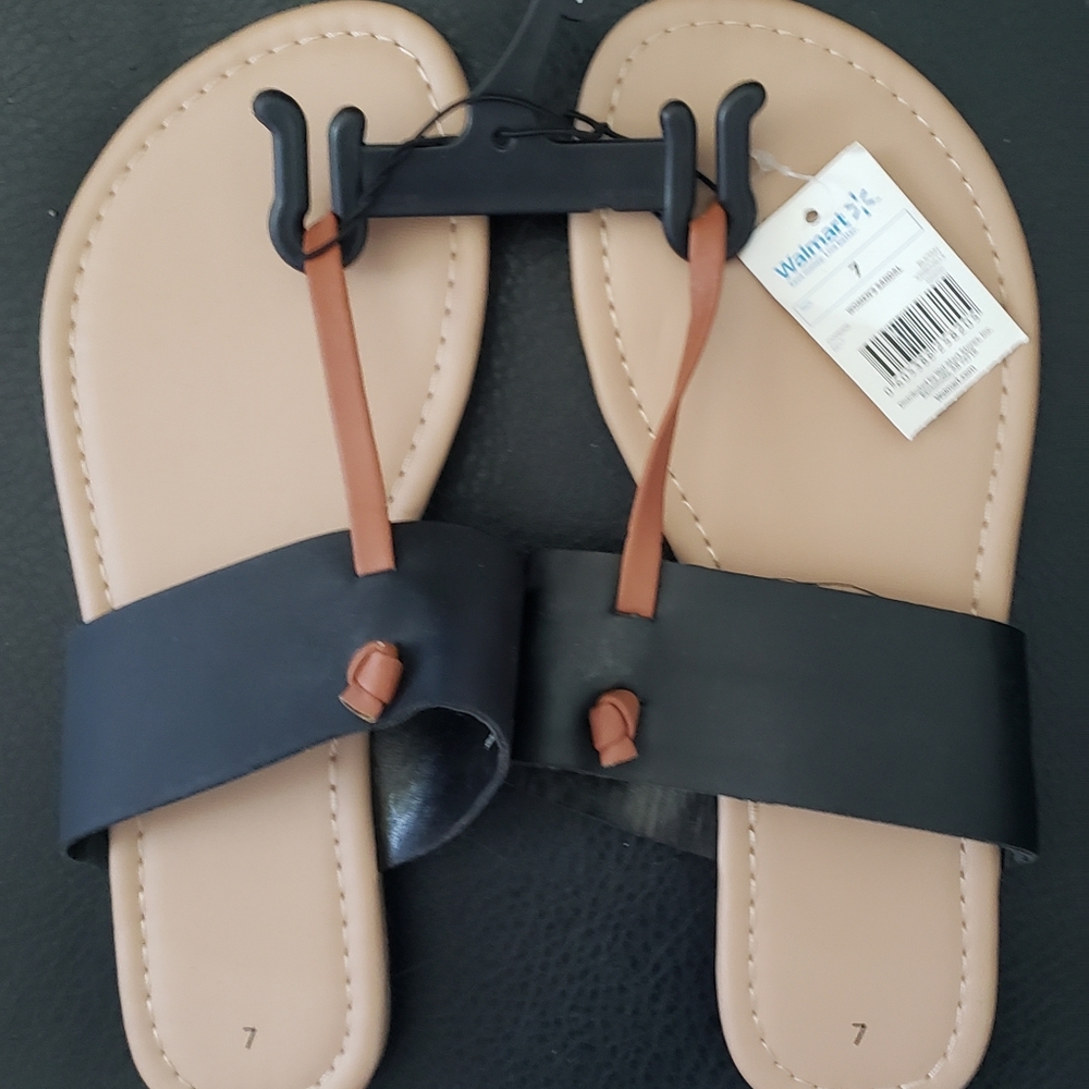 New with tags sandals sz 7